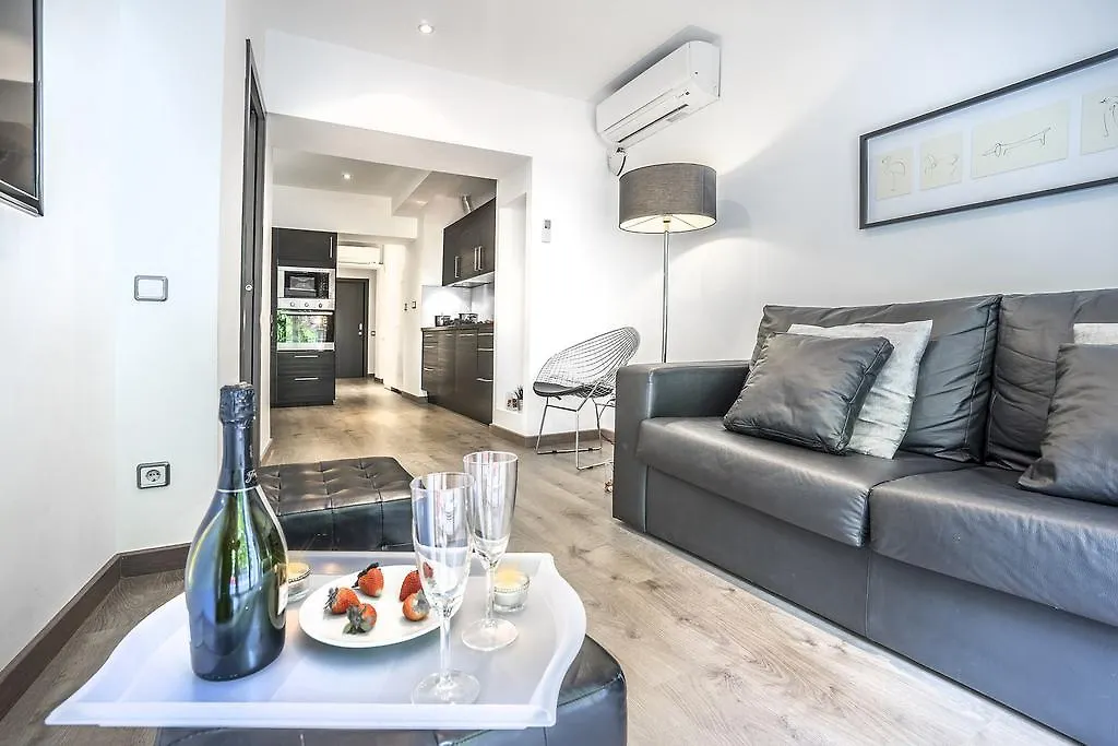 Friendly Rentals Living Comfort Barcelona Apartment