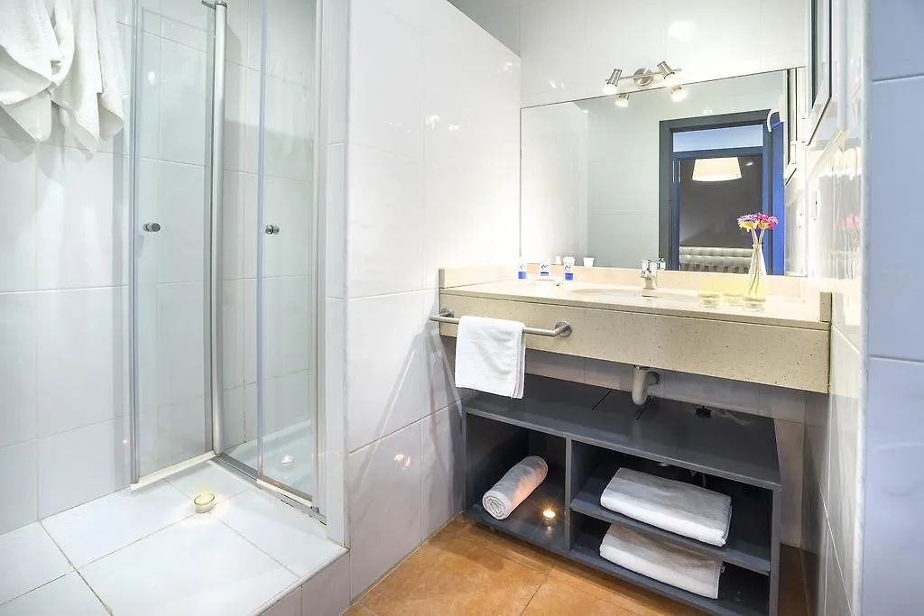 Friendly Rentals Living Comfort Barcelona Apartment