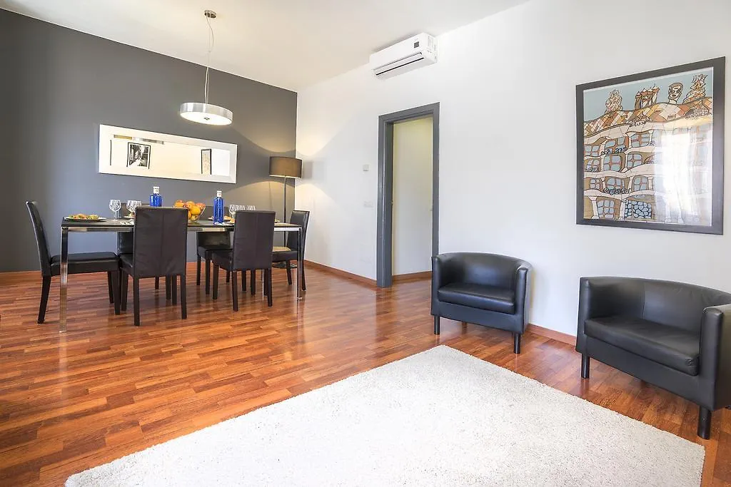 Friendly Rentals Living Comfort Barcelona Apartment