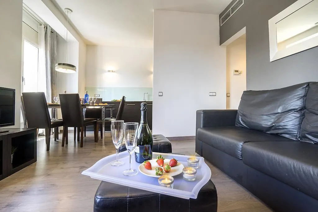 Friendly Rentals Living Comfort Barcelona Apartment