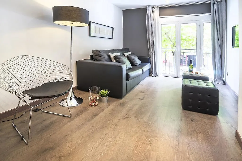 Friendly Rentals Living Comfort Barcelona Spain