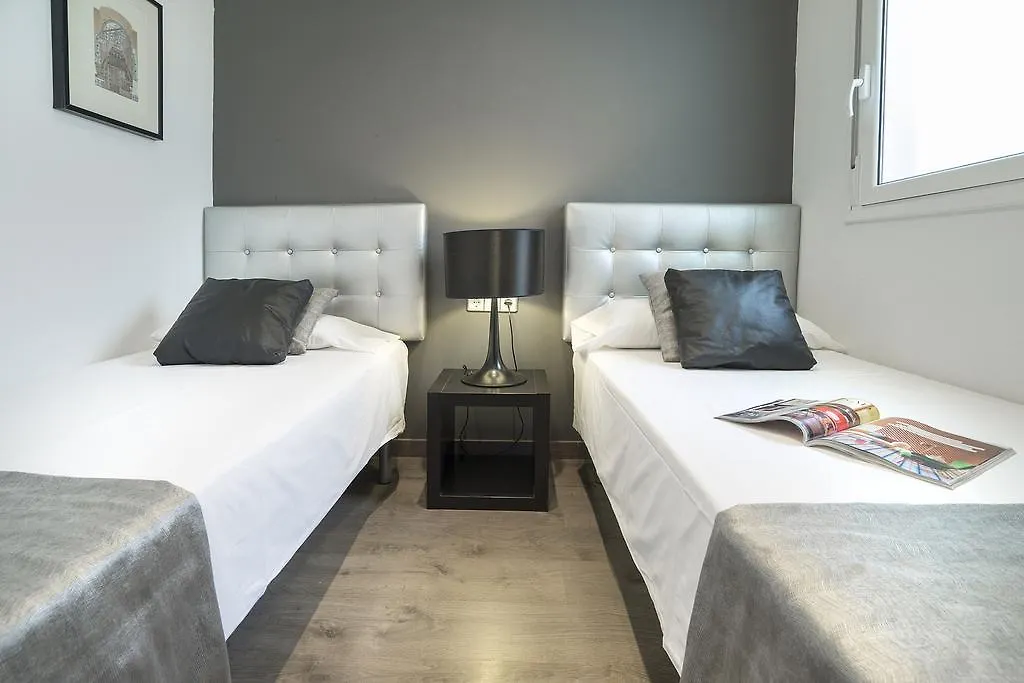 Friendly Rentals Living Comfort Barcelona Apartment